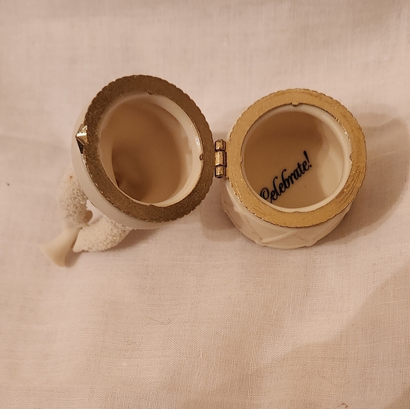 Dept 56 Snowbabies Trinket Box - "Celebrate" - Picture 6 of 11